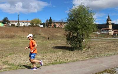 Udako aquapark bat zabaldu gura dute Iurretan