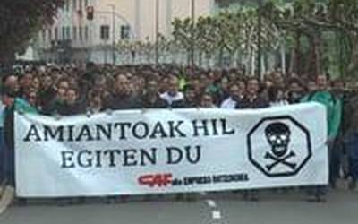 Amiantoagatik hildako langileei omenaldia Lan Osasunaren egunean