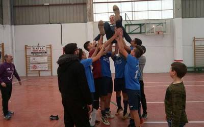 Mallabiko gazteak Bizkaiko areto futbol talde onena dira