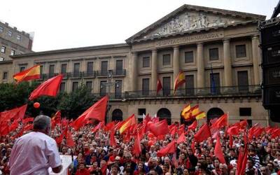 Euskararen inposizioaren mamua manifestazio bilakatuko dute