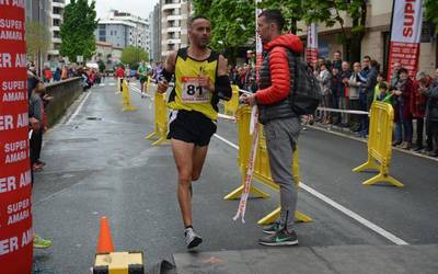 Kamel Ziani, Andoaingo podiumean