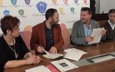 Majori Kiroldegia hobetuko duen hitzarmena sinatu dute Udalak eta Aldundiak