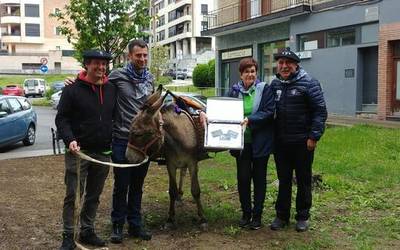 Eukene Mondragonek eta Santa Teresa Guneak jaso dituzte urrezko astakiloak