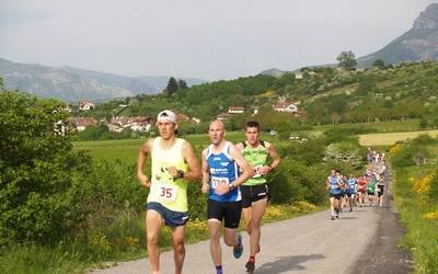 XIV. Aitzkozar Herri Lasterketan izena ematea zabalik