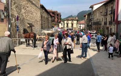 Ederki ospatu dituzte San Isidro jaiak antzuolarrek