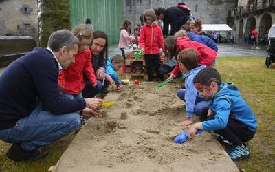 Leitzaldeko eskolen arteko topaketa Areson