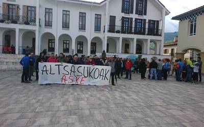 Espainiako Auzitegi Nazionalak lau atxilotuen baldintzarik gabeko espetxeratzea agindu du