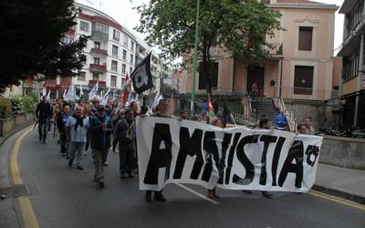 Amnistiaren aldeko bertso-bazkaria antolatu dute Berangon