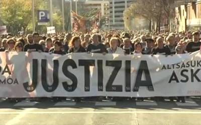 Azkoititik autobusa jarriko dute Altsasuko gazteen alde Iruñean egingo den manifestaziora joateko