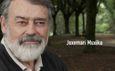 Joxemari Muxika, 'Hurretik'