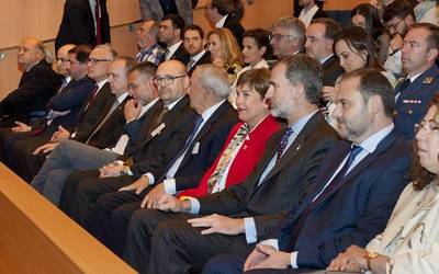 Espainiako Felipe VI.a Erregeak Arkitektura eta Gizartearen Nazioarteko V. Biltzarraren inaugurazioan parte hartu du Iruñean