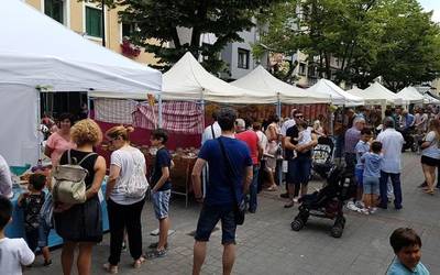 Artisau azokak arratsaldean jarraituko du