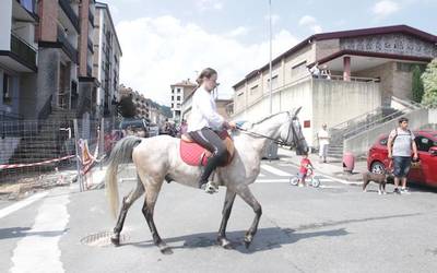 Errozioa ospatu dute Arruenako parkean