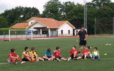 Abian da Sakanako futbol campusa