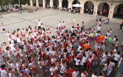 San Fermin bezpera ospatu dute Aretxabaletako udaleku irekietan