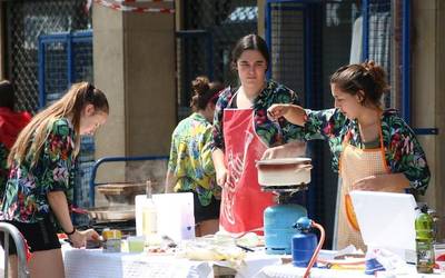 Paella prestatzea, gastronomia lehiaketan