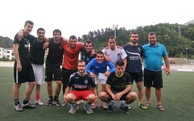 'El Comensal' taldeak irabazi du Kuadrilen Arteko Futbol Txapelketa