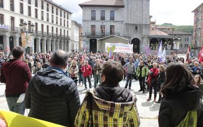 Manifestazioa deitu dute ostiralerako Laudioko Pentsionistek