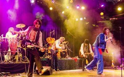 Rolling Stones tributo talde hoberenetarikoa bihar Altsasun: Smoking Stones