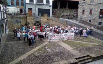 Pentsionistek protestei ekin diete berriz eta herriko politikarien arteko debatea iragarri dute