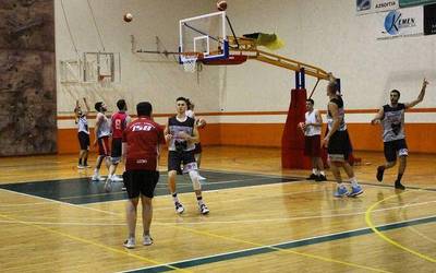 Juaristi ISB-Bilbao Basket Euskal Koparen final laurdenetakoa, igandean kiroldegian