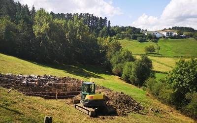 Bolibar errekako hodiak konpontzen dabil Ur Kontsortzioa