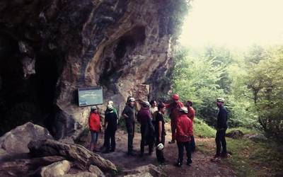 Azken plazak, pagoetako espeleologia ibilbidean parte hartzeko