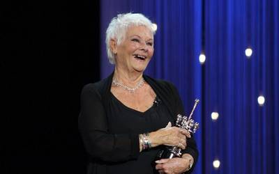 Judi Dench: "Sari hau zoragarria da"