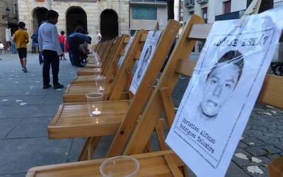 Ayotzinapako desagertutako ikasleen kasuan, egia eta justizia eskatzeko elkarretaratzea egingo dute