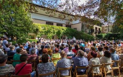 Oñati Musika Bandak kontzertu ederra eskaini du Lazarraga jauregian