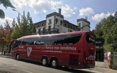 Sevilla futbol taldekoak Durangon