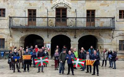 Kataluniako erreferendumaren urteurrenean elkarretaratzea deitu du GEDk