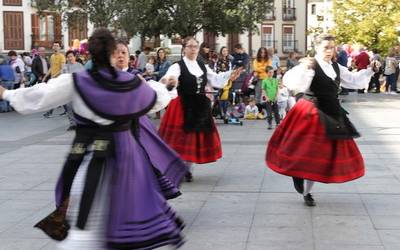 Jatekoak, erostekoak eta ikustekoak, Aretxabaletako Gastronomia eta Folklore Jaian