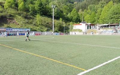 Futbolarekin hiru hitzordu bihar