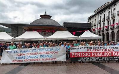 Urola Kostako pentsiodunek elkarretaratzea egin dute Azpeitian