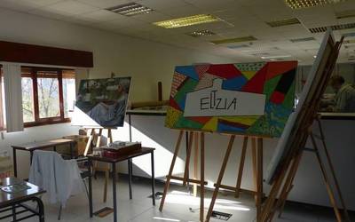 Herritarrak "gustura eta harrituta" Eltzia barrutik ezagutzen