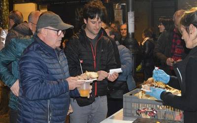 Euskal sagardo eta txerria, festa borobiltzeko