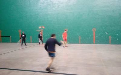 II. Olaztiko Frontenis Txapelketako finalak jokoan
