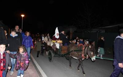 Abenduaren 23an bisitatuko dute Olentzero eta Maridomingik Arakaldo