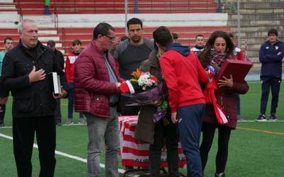 Futbol txapelketa egin dute Jon Urkijo Labururen omenez