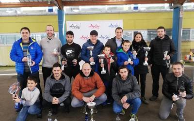 Oscar Luquin eta Juan Luis Etxaniz bikoteak irabazi du Santamasetako padel txapelketa