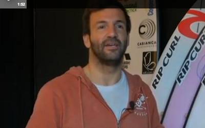 Mikel Agote telebistan, Gabriel Medinaren surf oholei buruz hizketan