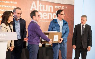 Zeanurin lurpetik ateratako hiru milizianoren gorpuak Elgoibarko Kolunbarioan lurperatuko dituzte
