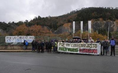 Lau greba egun gehiago deitu dituzte sindikatuek Aiala Vidrion