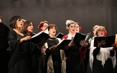 Zarzuelarik ezagunenetako kantuak piano eta ahots ederrez emanak