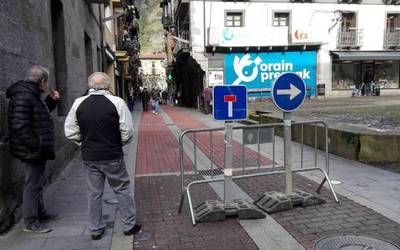 Kalebarren eta Gabolats itxita izan dira zirkulaziorako