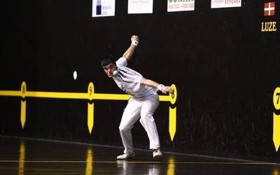 Bergara pilota elkarteko Ander Muruak eta Ander Etxanizek Soraluzeko lau t'erdikoa jokatuko dute