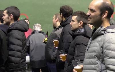 Basabe artisau garagardoa aurkeztu diete herritarrei festa batekin