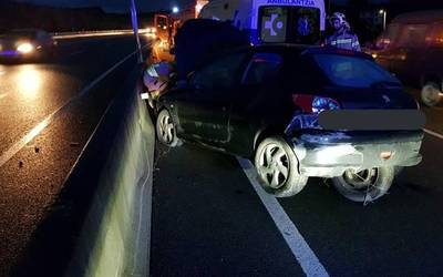 Auto biren arteko istripua izan da Autzaganen