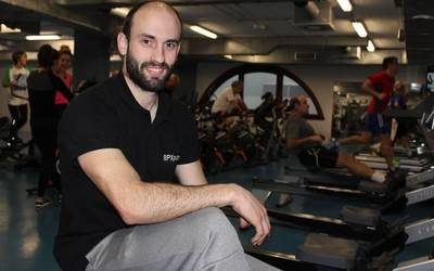 "Ariketak modu egokian egiteko aholkuak ematen dizkiet gimnasioko erabiltzaileei"